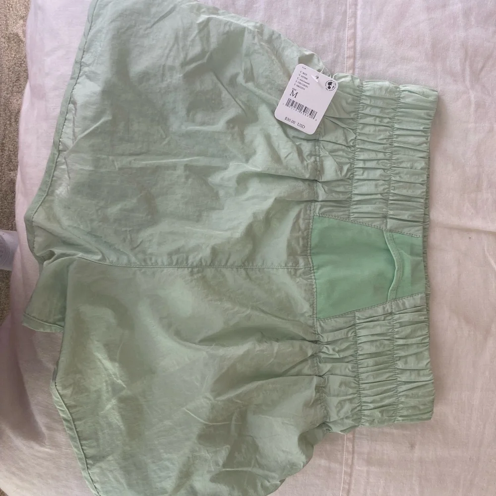 Free people movement athletic shorts - Picture 2 of 3
